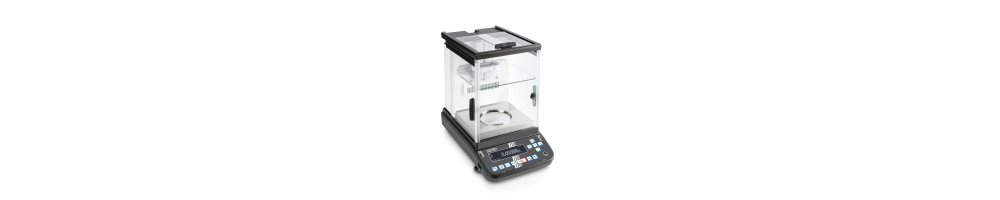Analytical balances with high-performance weighing systems